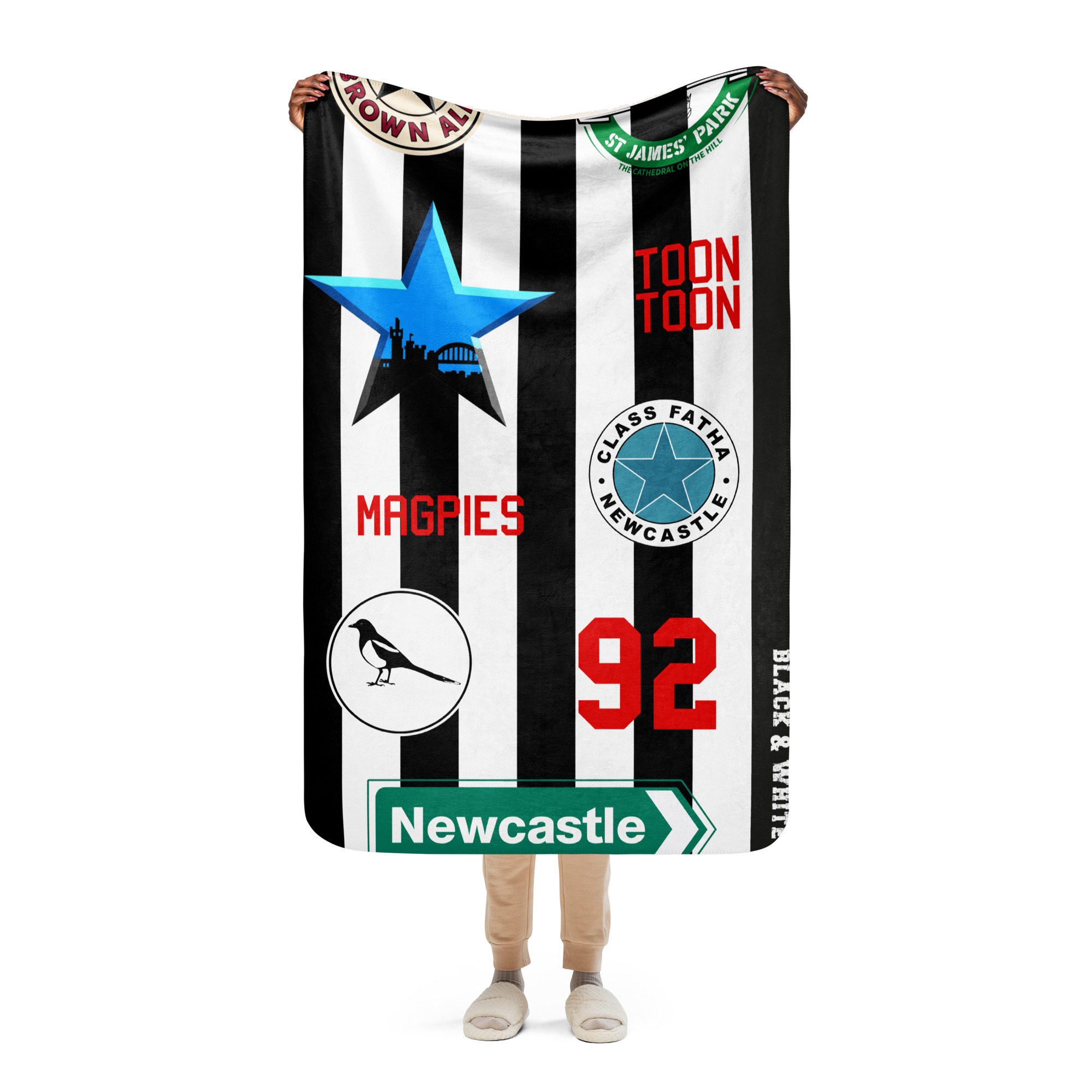 Newcastle Howay The Lads Sherpa Blanket – Toon Army Football Fan Gift - Image 2
