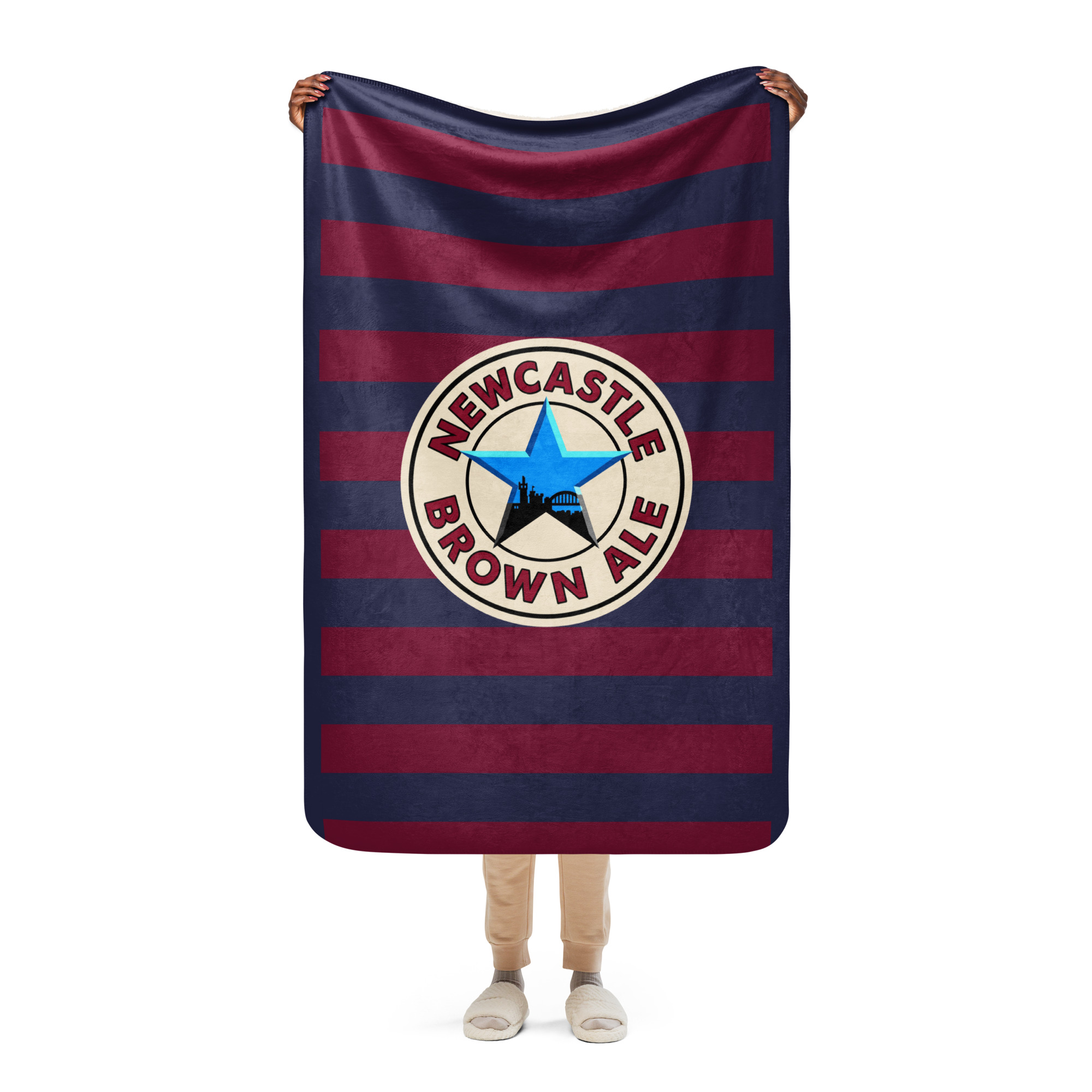 Newcastle Brown Ale Howay The Lads Sherpa Blanket - Image 8